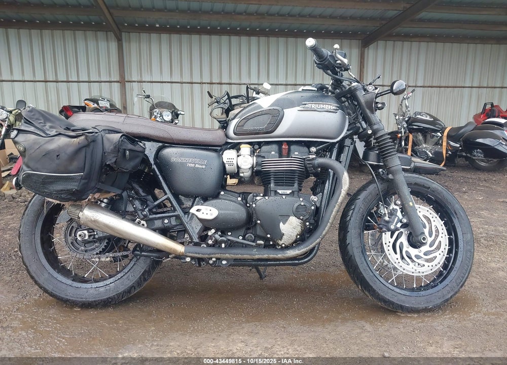 2022 TRIUMPH MOTORCYCLE BONNEVILLE T120/BLACK VIN: SMTD40HL5NTAY7473