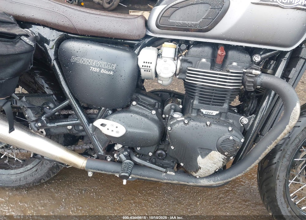2022 TRIUMPH MOTORCYCLE BONNEVILLE T120/BLACK VIN: SMTD40HL5NTAY7473