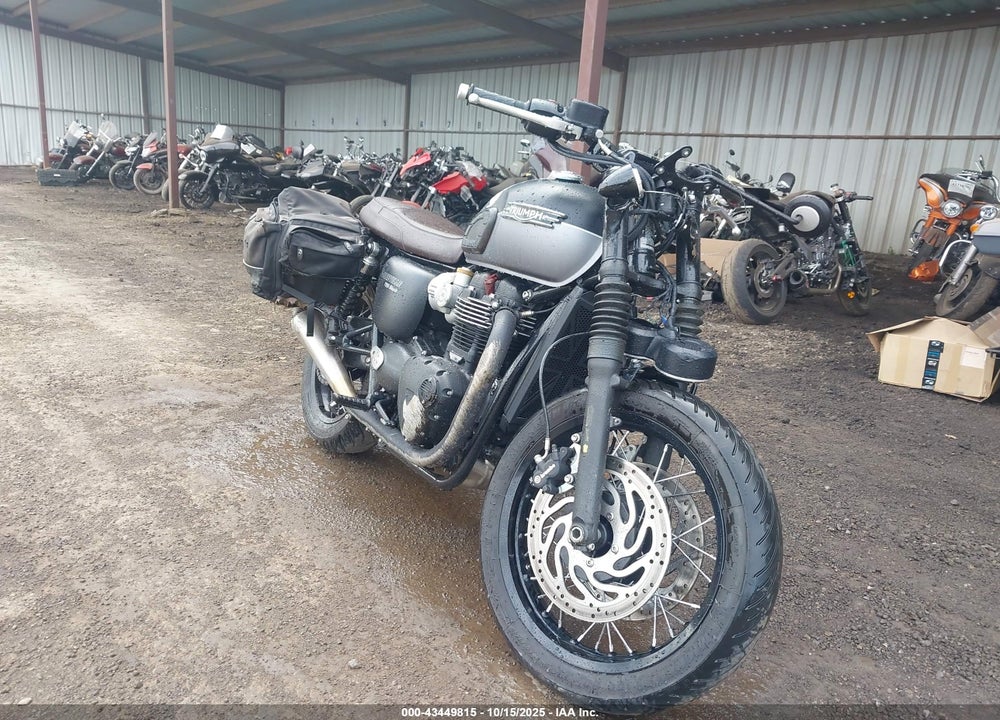 2022 TRIUMPH MOTORCYCLE BONNEVILLE T120/BLACK VIN: SMTD40HL5NTAY7473