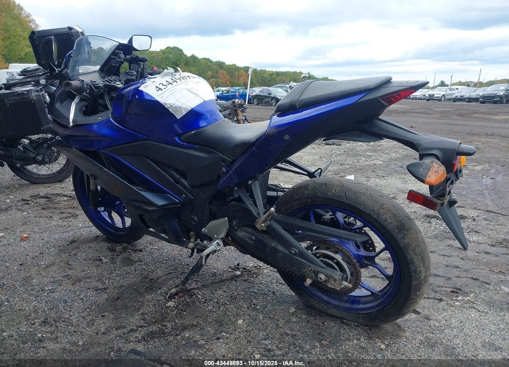 2023 YAMAHA YZFR3 A VIN: MH3RH18Y9PK011465