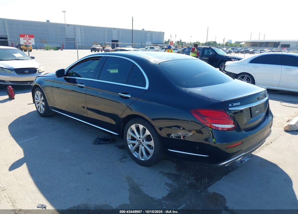 2018 MERCEDES-BENZ E 300 VIN: WDDZF4JB9JA307116
