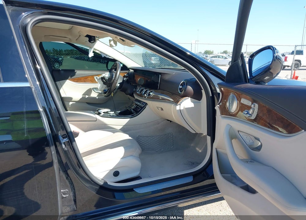 2018 MERCEDES-BENZ E 300 VIN: WDDZF4JB9JA307116
