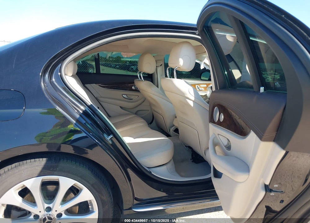 2018 MERCEDES-BENZ E 300 VIN: WDDZF4JB9JA307116