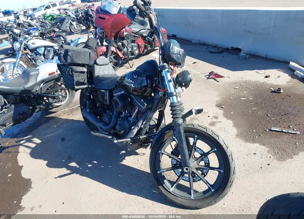 2015 HARLEY-DAVIDSON FXDB VIN: 1HD1GXM13FT303940