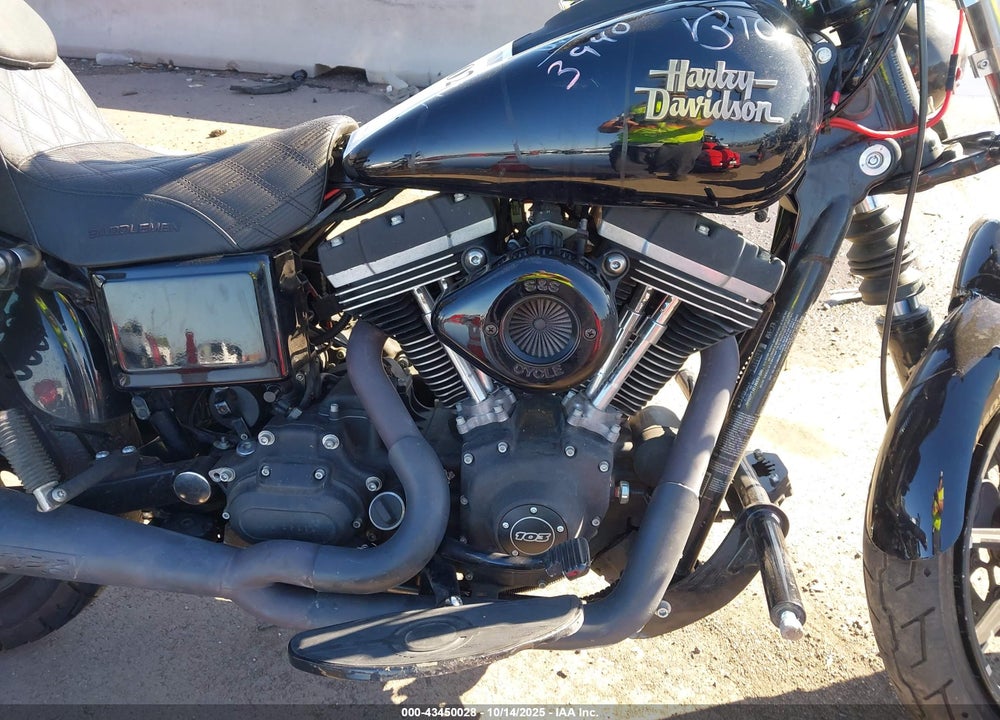 2015 HARLEY-DAVIDSON FXDB VIN: 1HD1GXM13FT303940