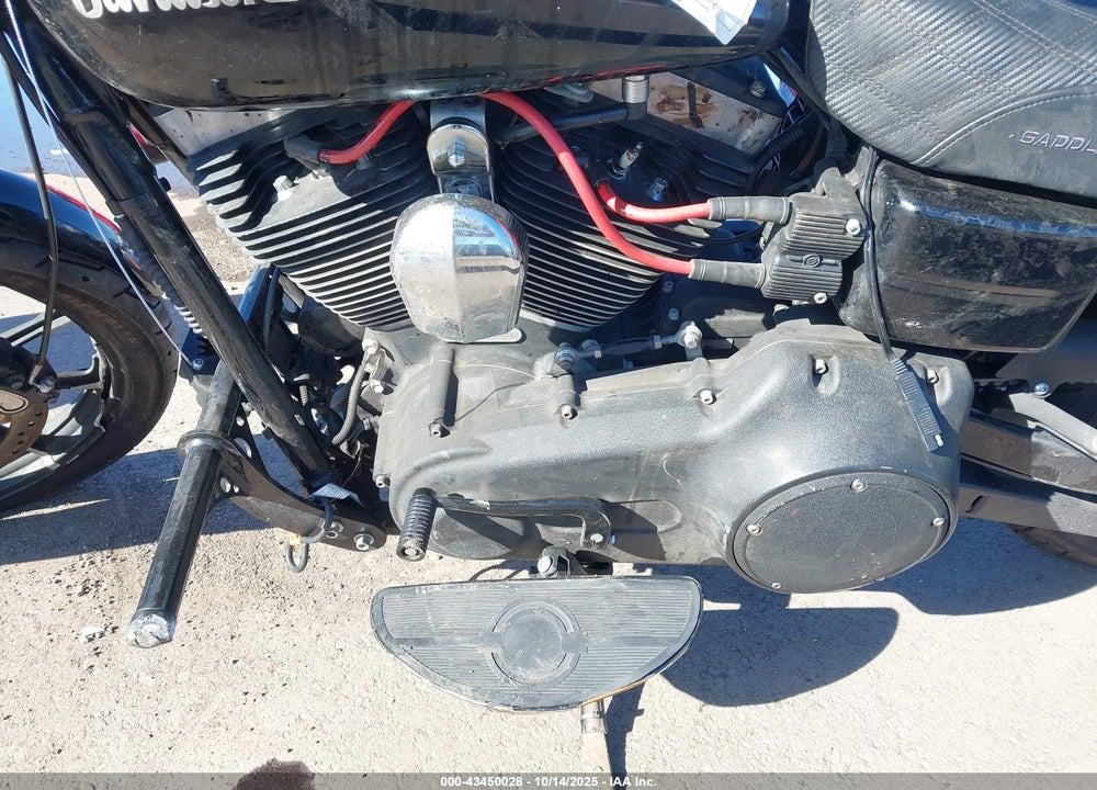 2015 HARLEY-DAVIDSON FXDB VIN: 1HD1GXM13FT303940