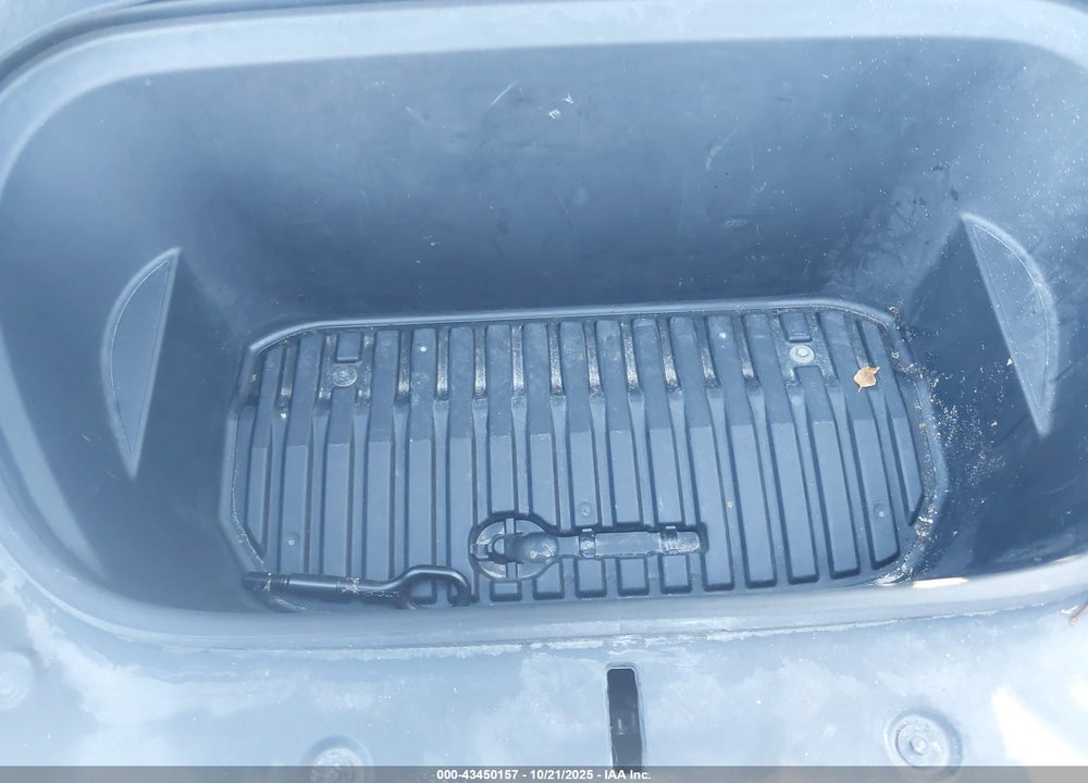 2021 TESLA MODEL Y VIN: 5YJYGAED9MF176519