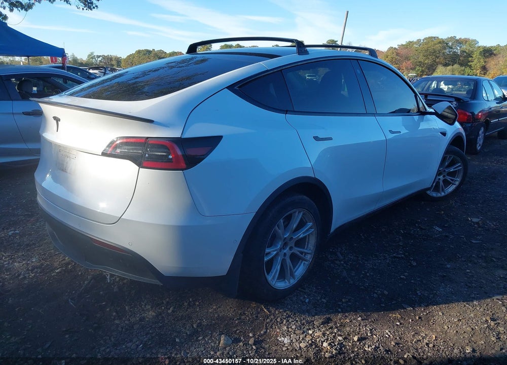 2021 TESLA MODEL Y VIN: 5YJYGAED9MF176519
