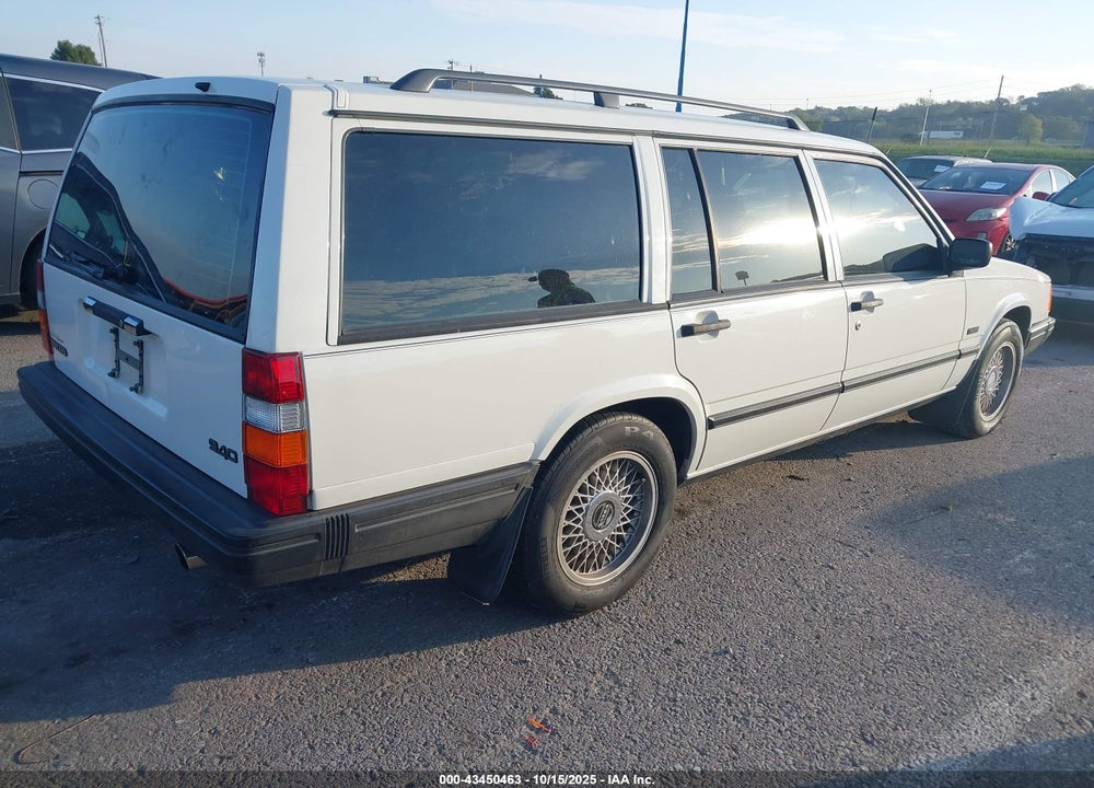1995 VOLVO 940 VIN: YV1JW8610S1136718