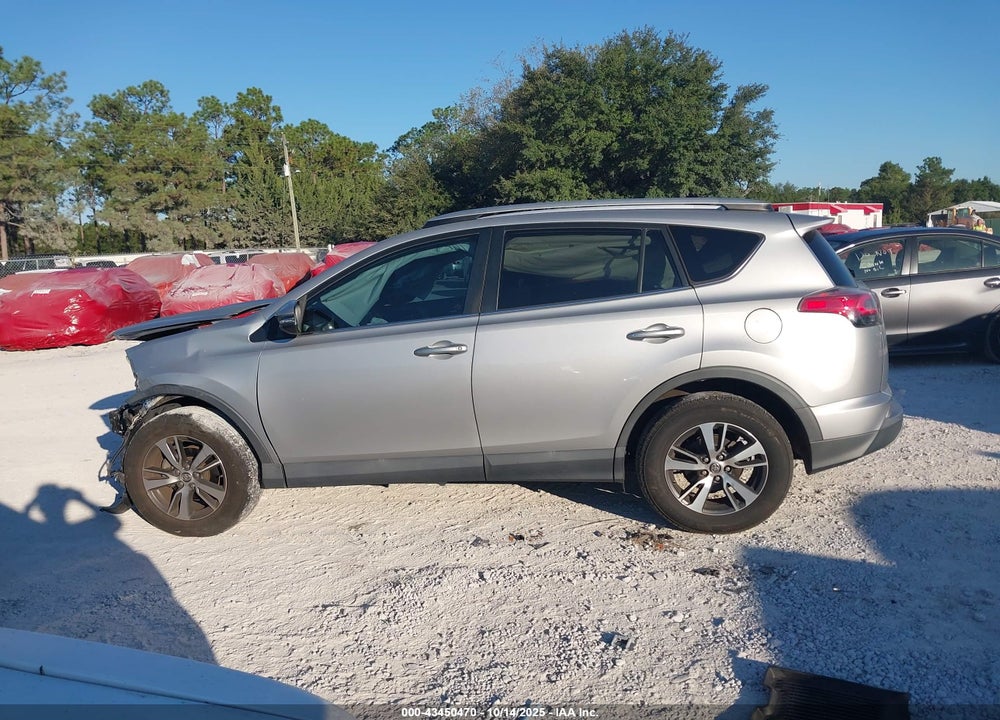 2016 TOYOTA RAV4 XLE VIN: 2T3WFREV5GW268243