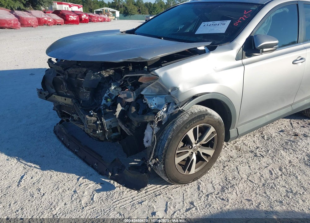 2016 TOYOTA RAV4 XLE VIN: 2T3WFREV5GW268243