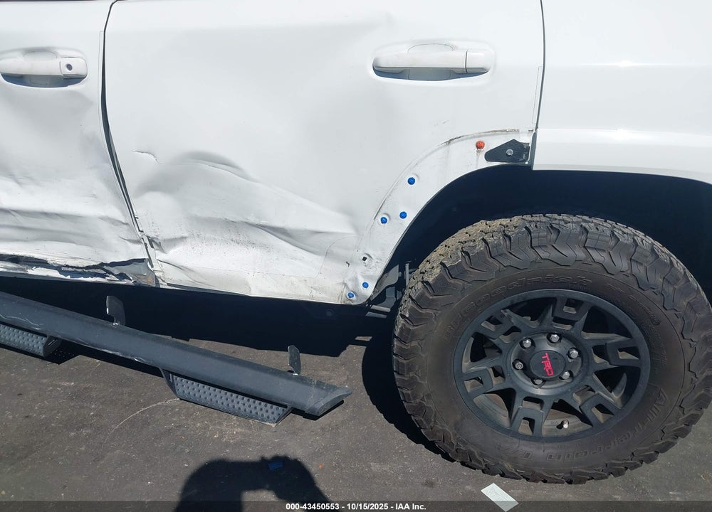 2020 TOYOTA 4RUNNER VIN: JTEBU5JR4L5814193