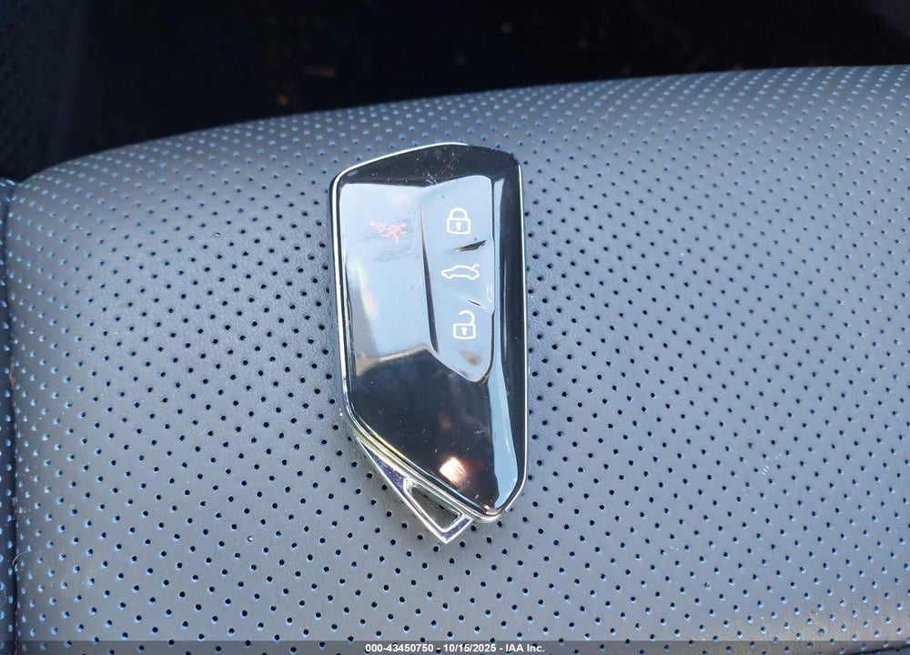 2022 VOLKSWAGEN GOLF R 2.0T VIN: WVWFB7CD5NW120568