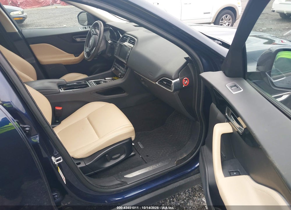 2018 JAGUAR F-PACE VIN: SADCJ2GX7JA289774