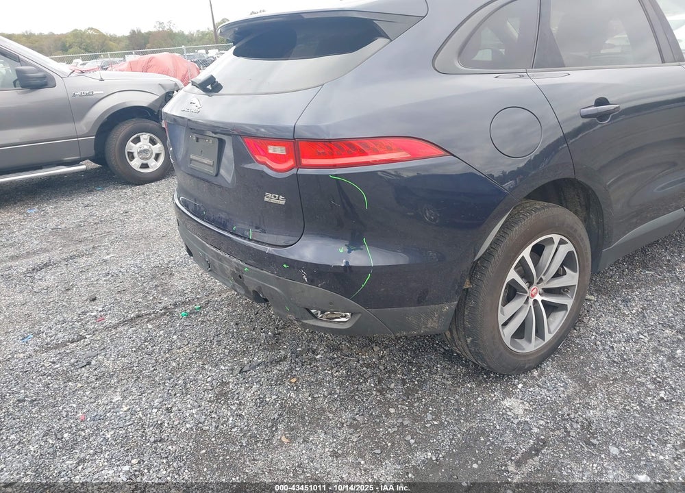 2018 JAGUAR F-PACE VIN: SADCJ2GX7JA289774