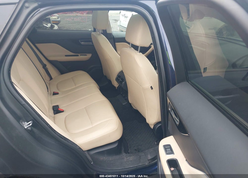 2018 JAGUAR F-PACE VIN: SADCJ2GX7JA289774