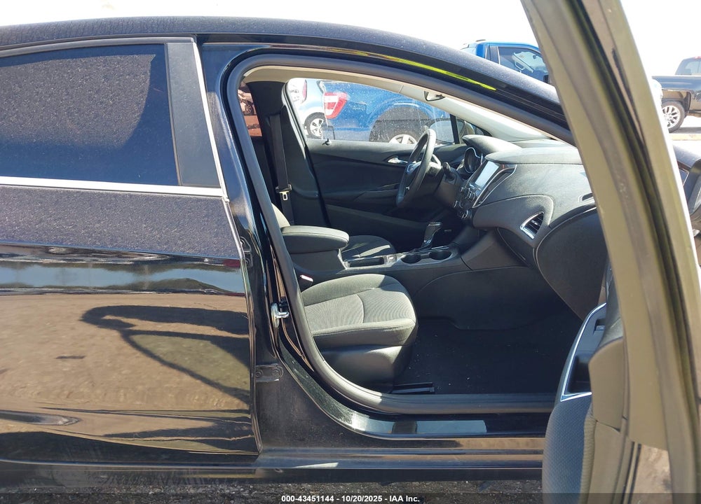 2017 CHEVROLET CRUZE LT AUTO VIN: 3G1BE6SM8HS617124