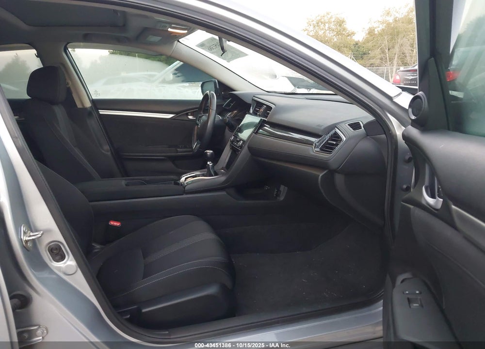 2018 HONDA CIVIC VIN: 19XFC1E37JE001813