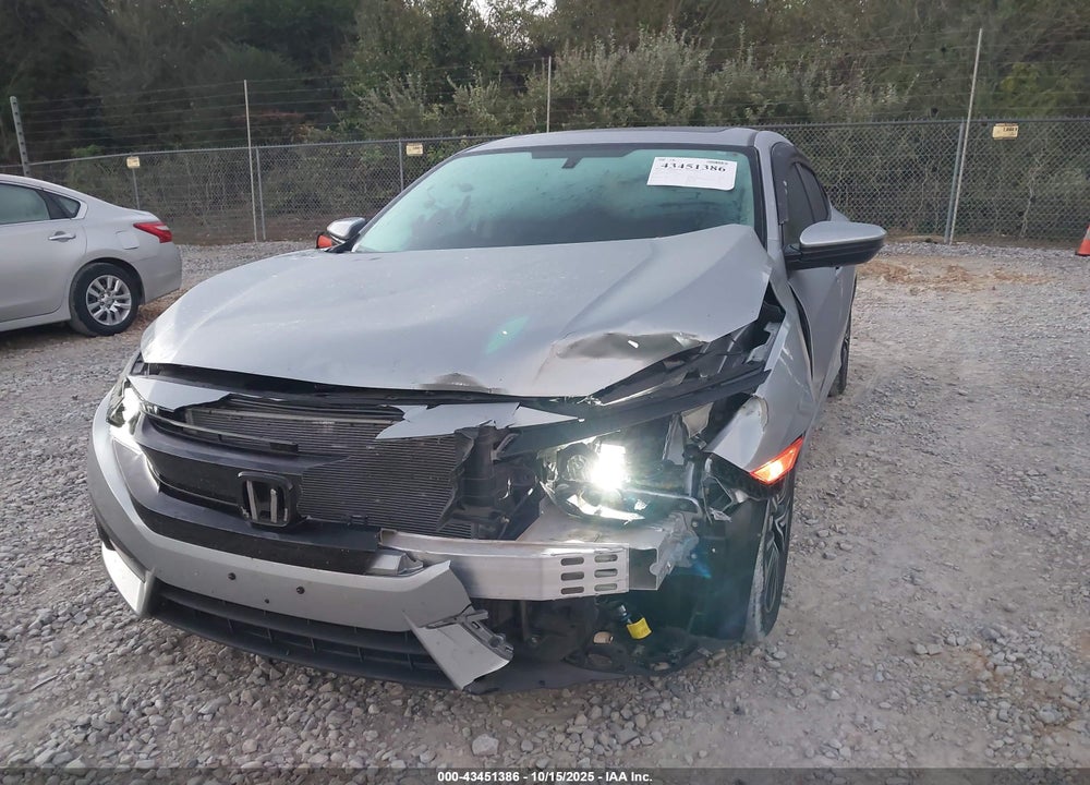 2018 HONDA CIVIC VIN: 19XFC1E37JE001813