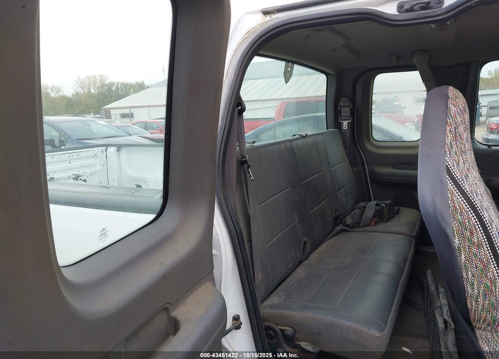 2002 FORD F-150 LARIAT/XL/XLT VIN: 2FTRX17W42CA09623