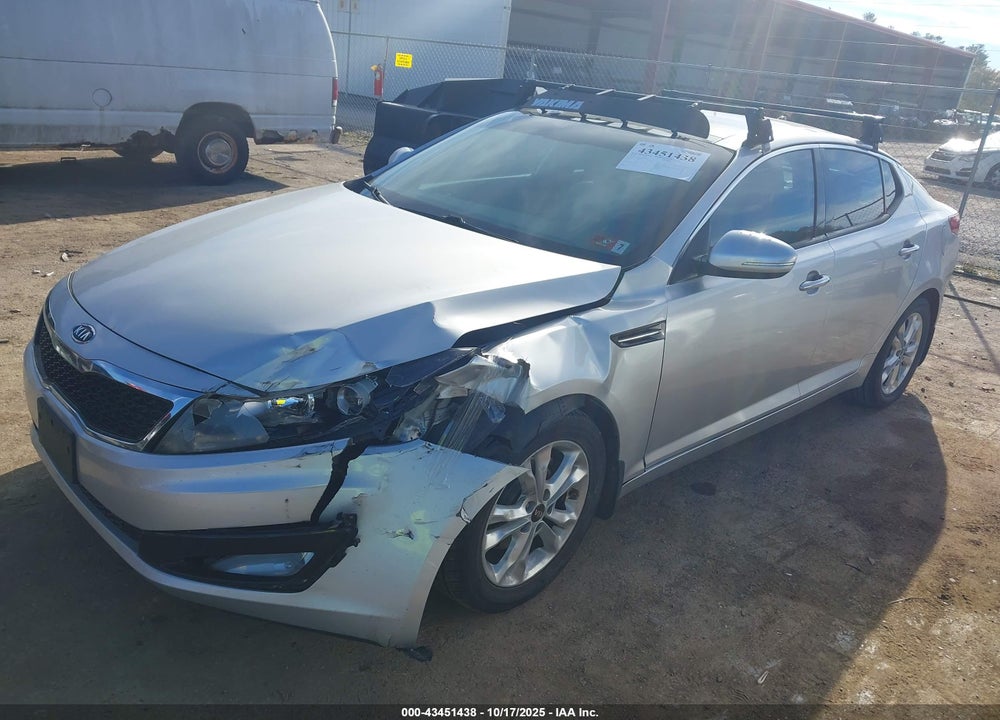 2011 KIA OPTIMA EX VIN: KNAGN4A75B5126912