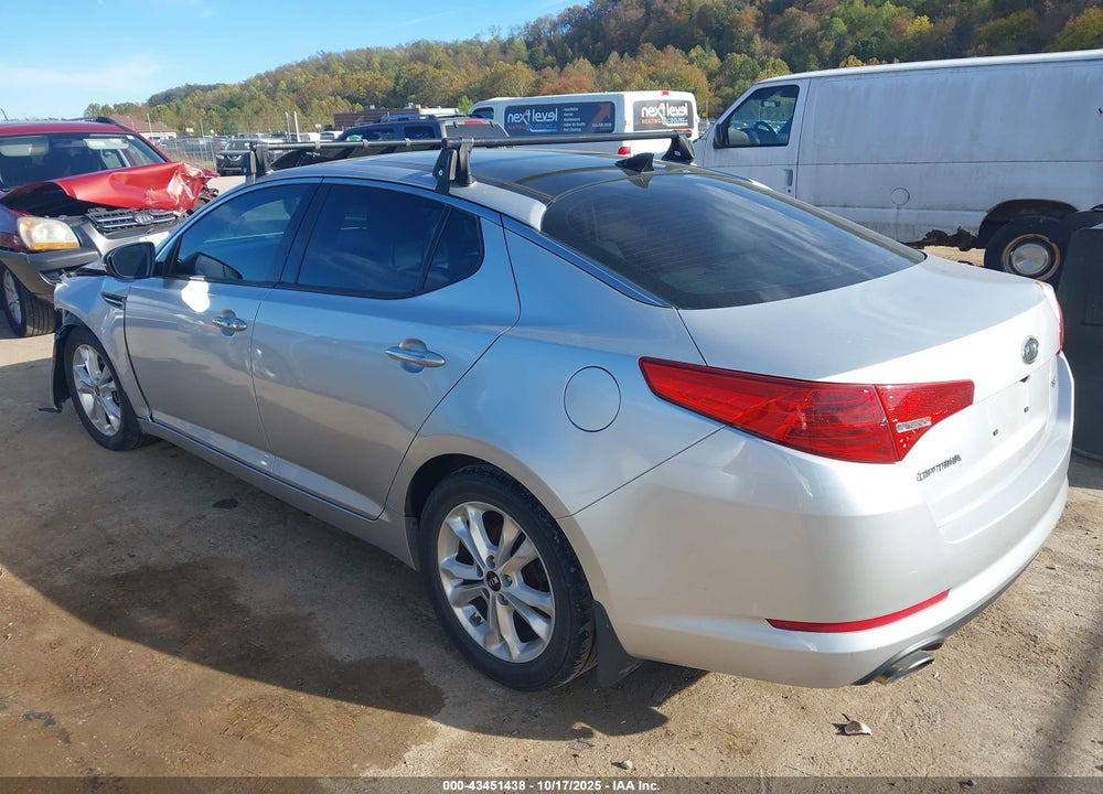 2011 KIA OPTIMA EX VIN: KNAGN4A75B5126912