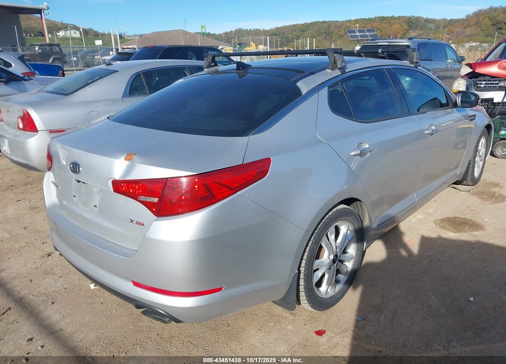 2011 KIA OPTIMA EX VIN: KNAGN4A75B5126912