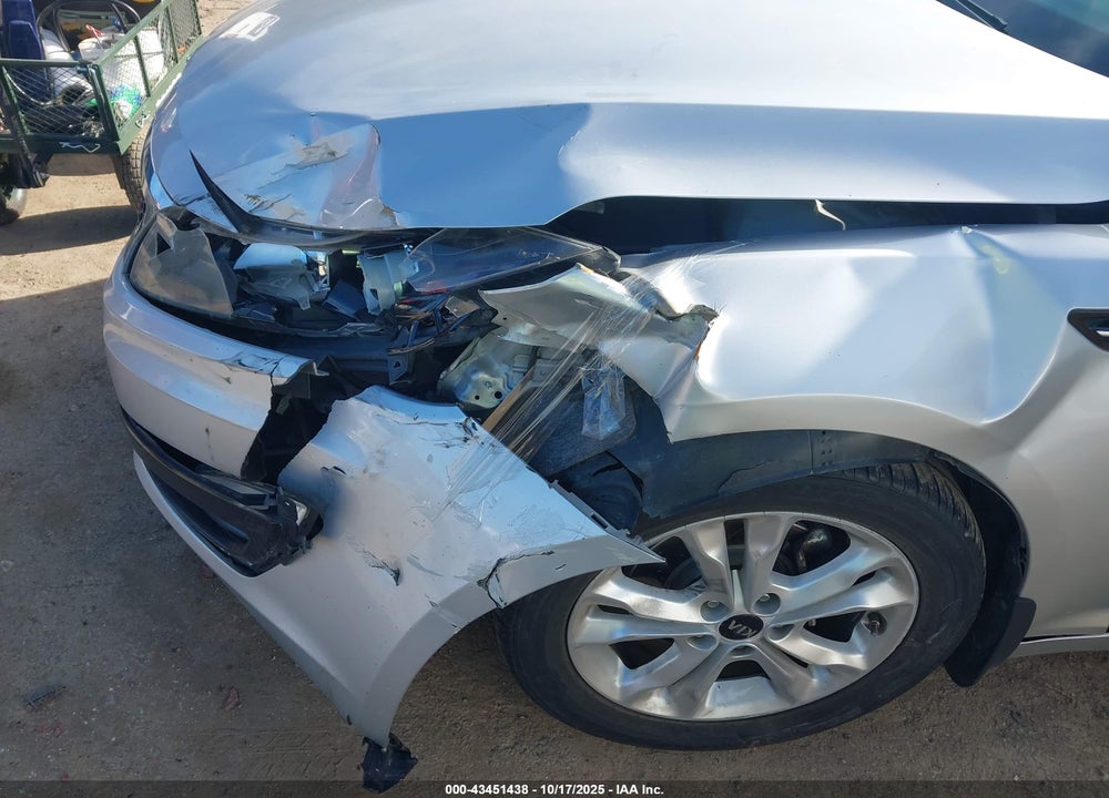2011 KIA OPTIMA EX VIN: KNAGN4A75B5126912