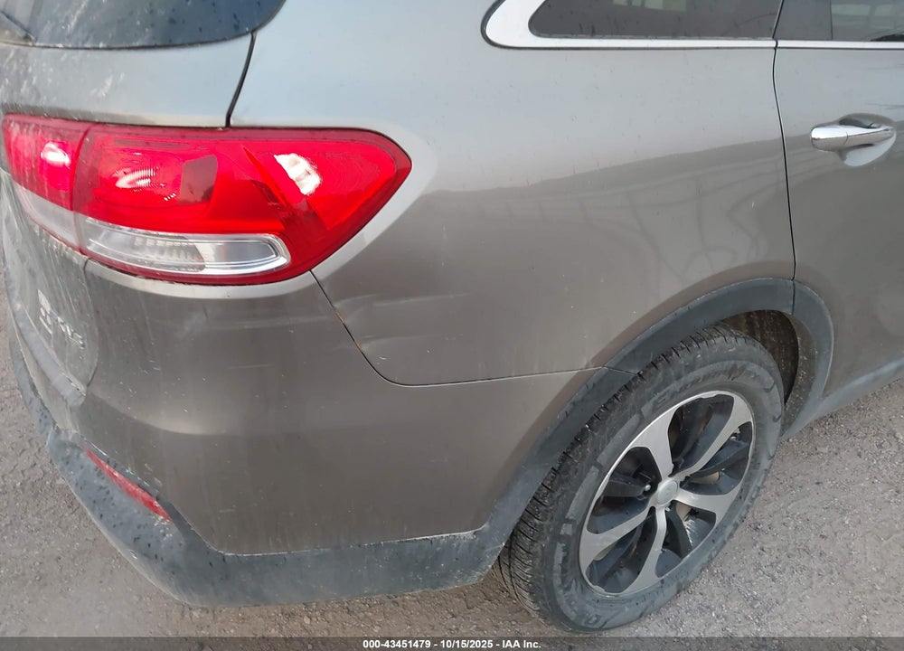 2018 KIA SORENTO 3.3L EX VIN: 5XYPHDA52JG382097