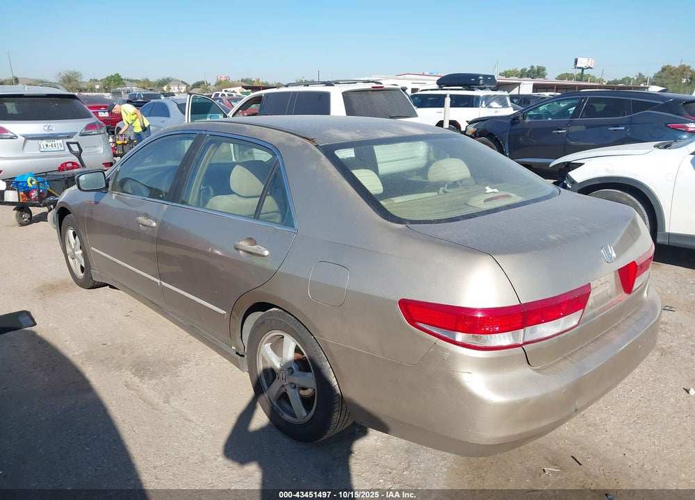 2003 HONDA ACCORD 2.4 EX VIN: JHMCM56633C087842