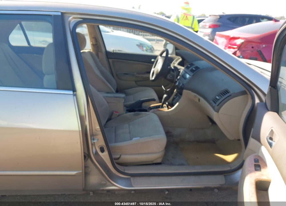 2003 HONDA ACCORD 2.4 EX VIN: JHMCM56633C087842