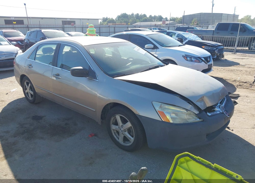 2003 HONDA ACCORD 2.4 EX VIN: JHMCM56633C087842