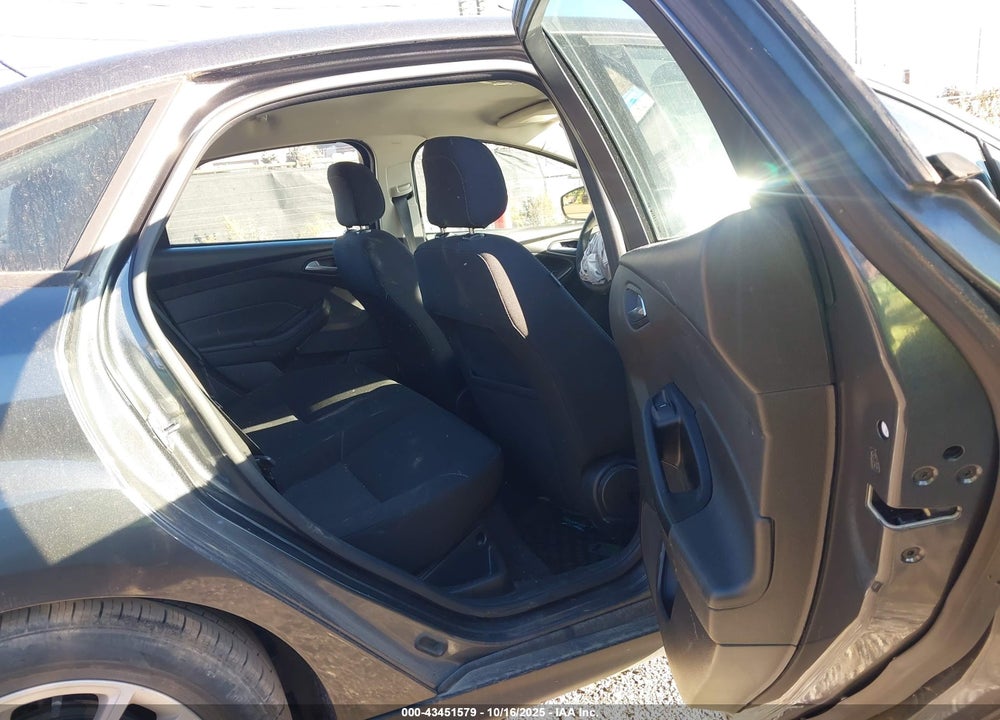 2018 FORD FOCUS SE VIN: 1FADP3F26JL206968