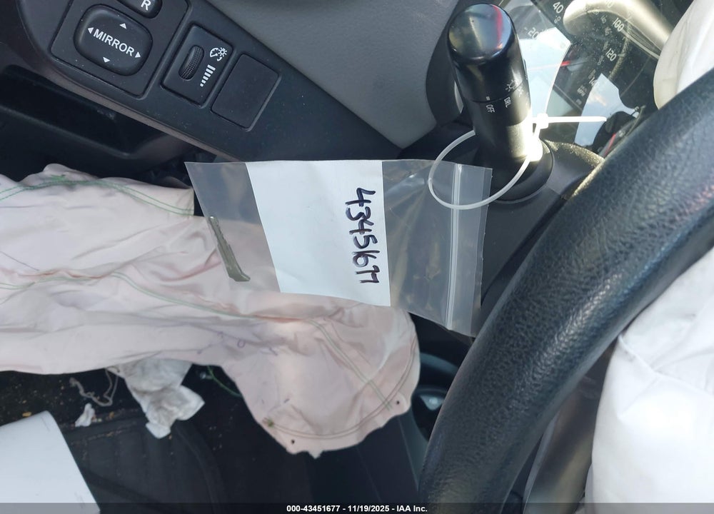 2015 TOYOTA YARIS LE VIN: VNKKTUD32FA038531