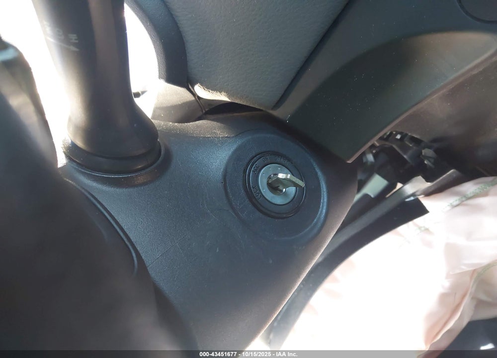 2015 TOYOTA YARIS LE VIN: VNKKTUD32FA038531