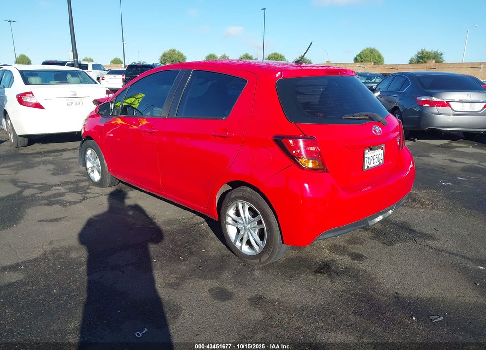 2015 TOYOTA YARIS LE VIN: VNKKTUD32FA038531