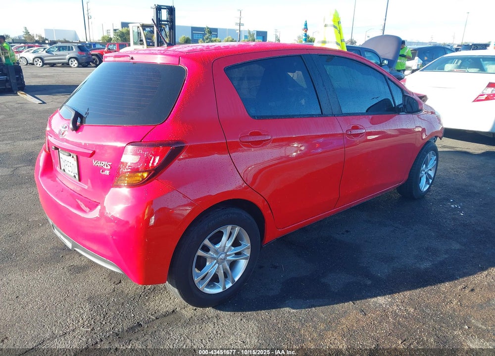 2015 TOYOTA YARIS LE VIN: VNKKTUD32FA038531