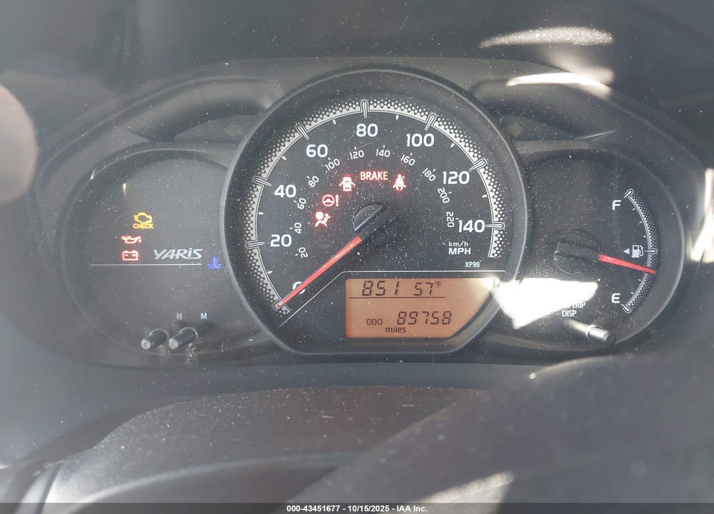 2015 TOYOTA YARIS LE VIN: VNKKTUD32FA038531