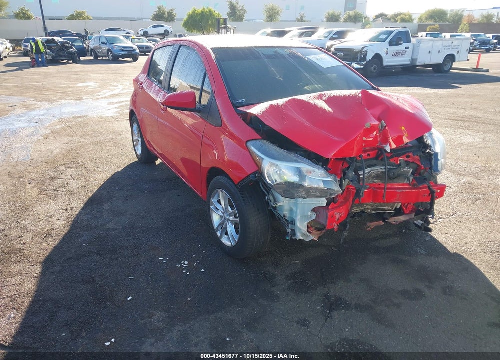 2015 TOYOTA YARIS LE VIN: VNKKTUD32FA038531