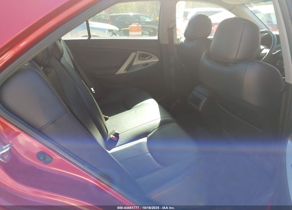 2011 TOYOTA CAMRY SE VIN: 4T1BF3EK1BU650188