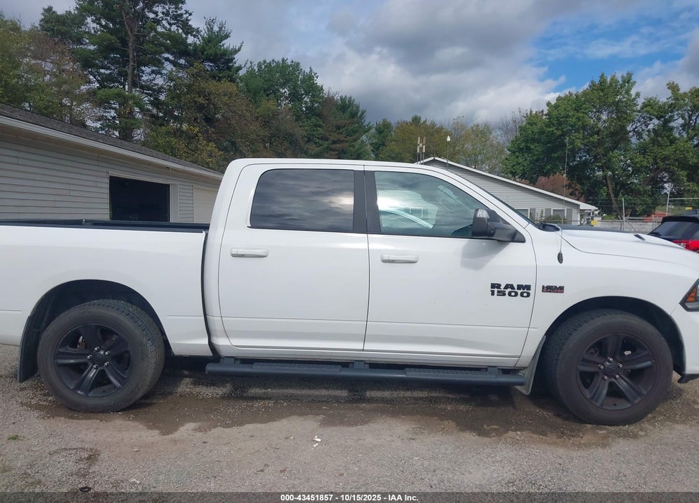 2018 RAM 1500 VIN: 1C6RR7MT2JS122883