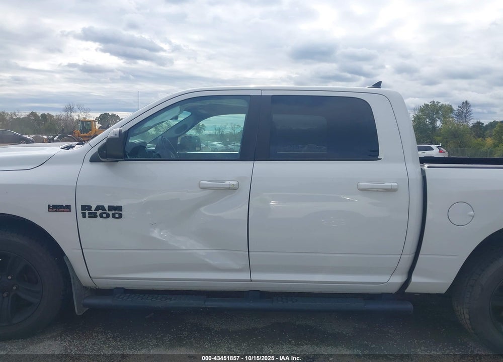 2018 RAM 1500 VIN: 1C6RR7MT2JS122883