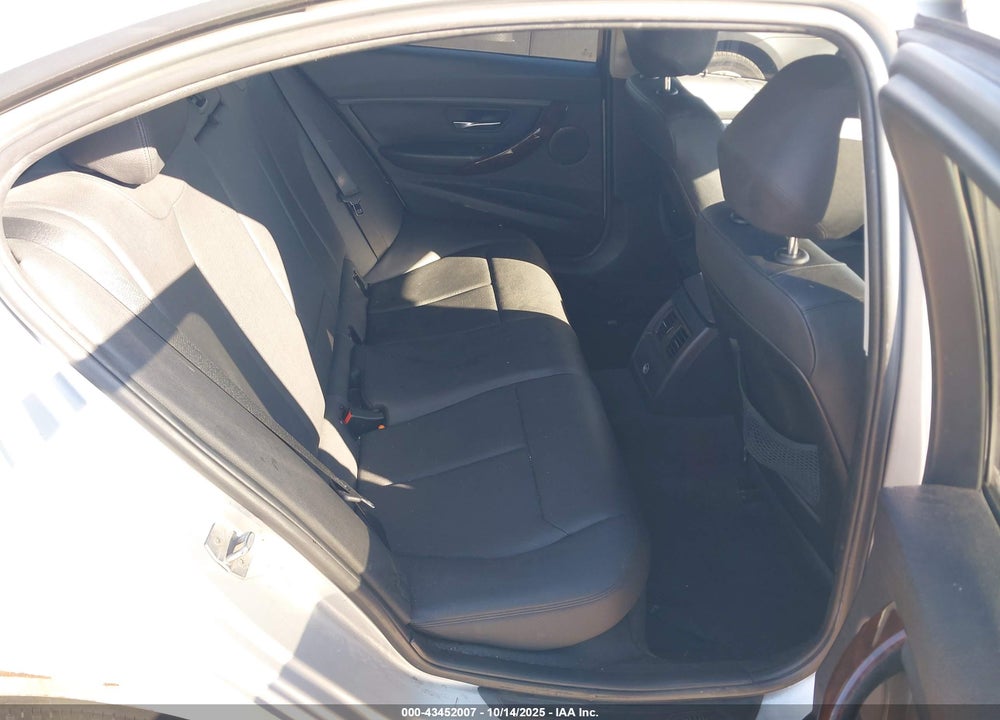 2014 BMW 3 SERIES VIN: WBA3B5C55EP539950
