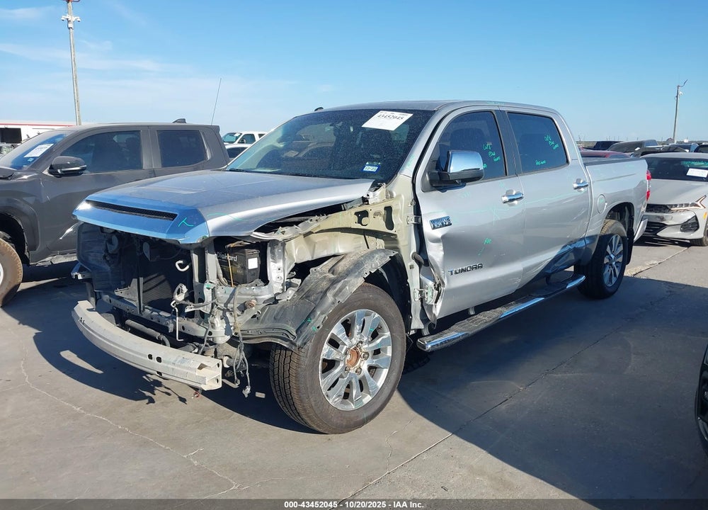 2017 TOYOTA TUNDRA LIMITED 5.7L V8 VIN: 5TFFW5F17HX213326