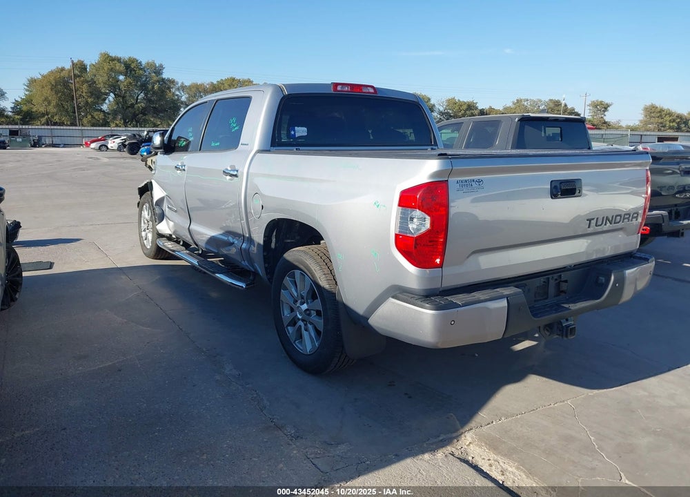 2017 TOYOTA TUNDRA LIMITED 5.7L V8 VIN: 5TFFW5F17HX213326
