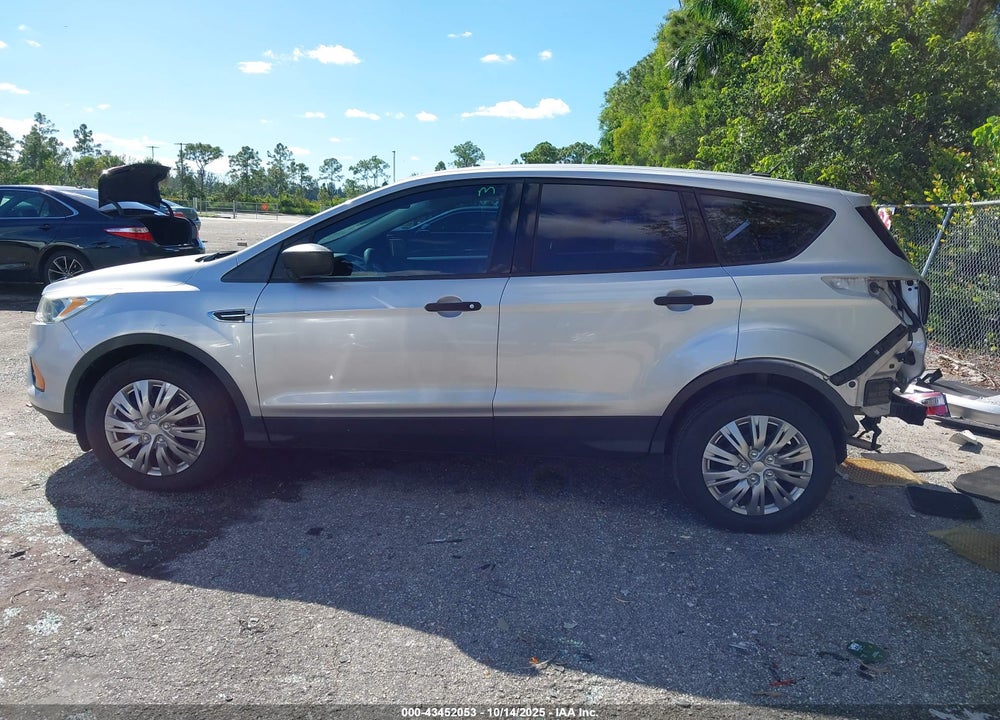 2017 FORD ESCAPE VIN: 1FMCU0F78HUB81323