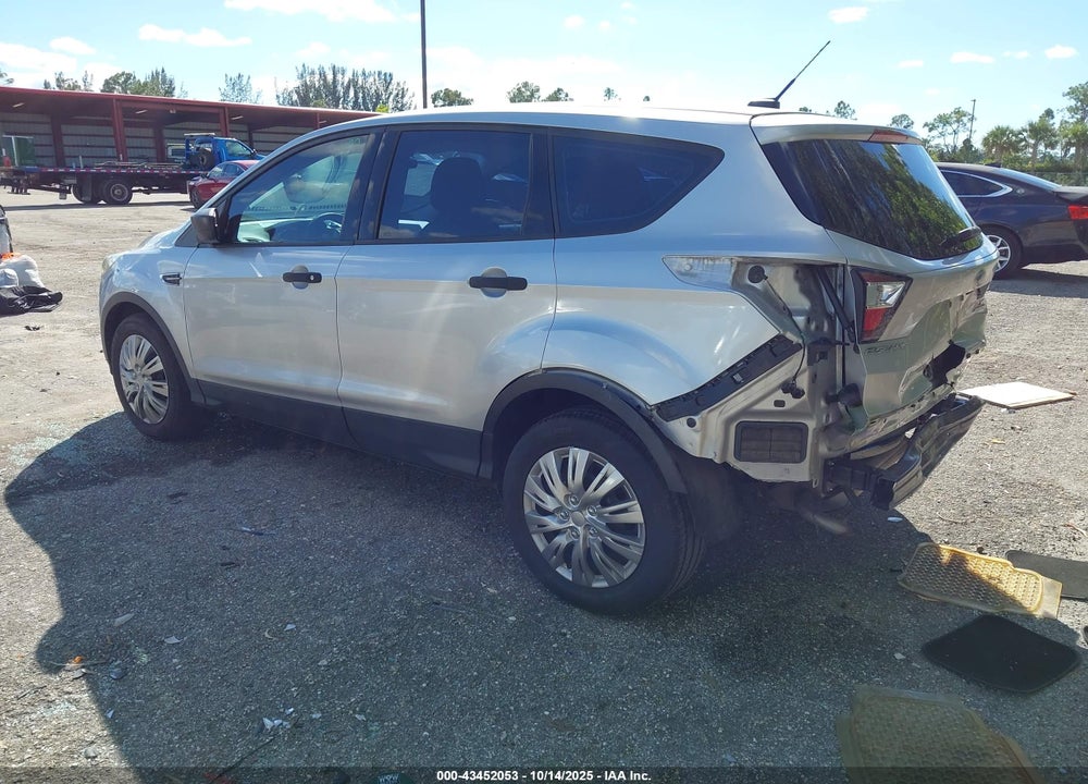 2017 FORD ESCAPE VIN: 1FMCU0F78HUB81323