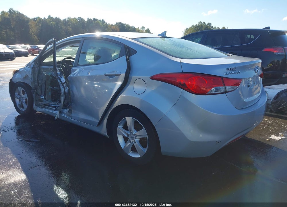 2013 HYUNDAI ELANTRA VIN: 5NPDH4AE9DH265729