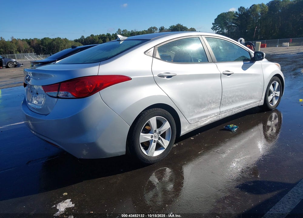 2013 HYUNDAI ELANTRA VIN: 5NPDH4AE9DH265729
