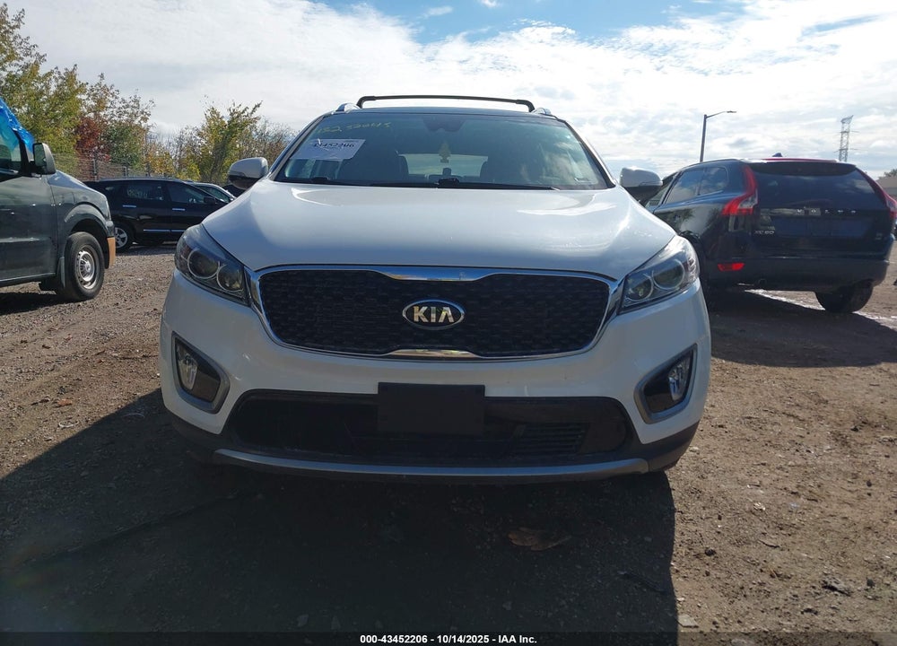 2017 KIA SORENTO VIN: 5XYPHDA52HG228709